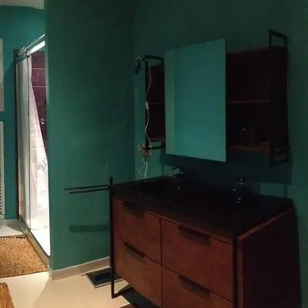 Avec Piscine Privée Dans Un Havre De Paix