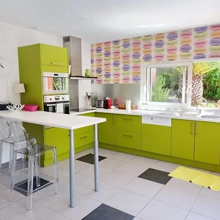 Avec Piscine Privée Dans Un Havre De Paix