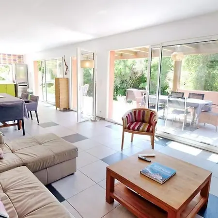 Ferienhaus Avec Piscine Privee Dans Un Havre De Paix