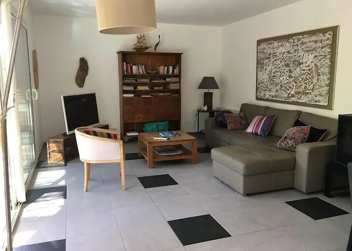 Avec Piscine Privee Dans Un Havre De Paix Peri